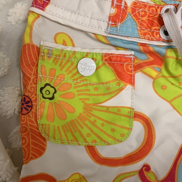 Gap Kids Summer Board Floral white blue orange shorts Size 5 - Picture 3 of 7